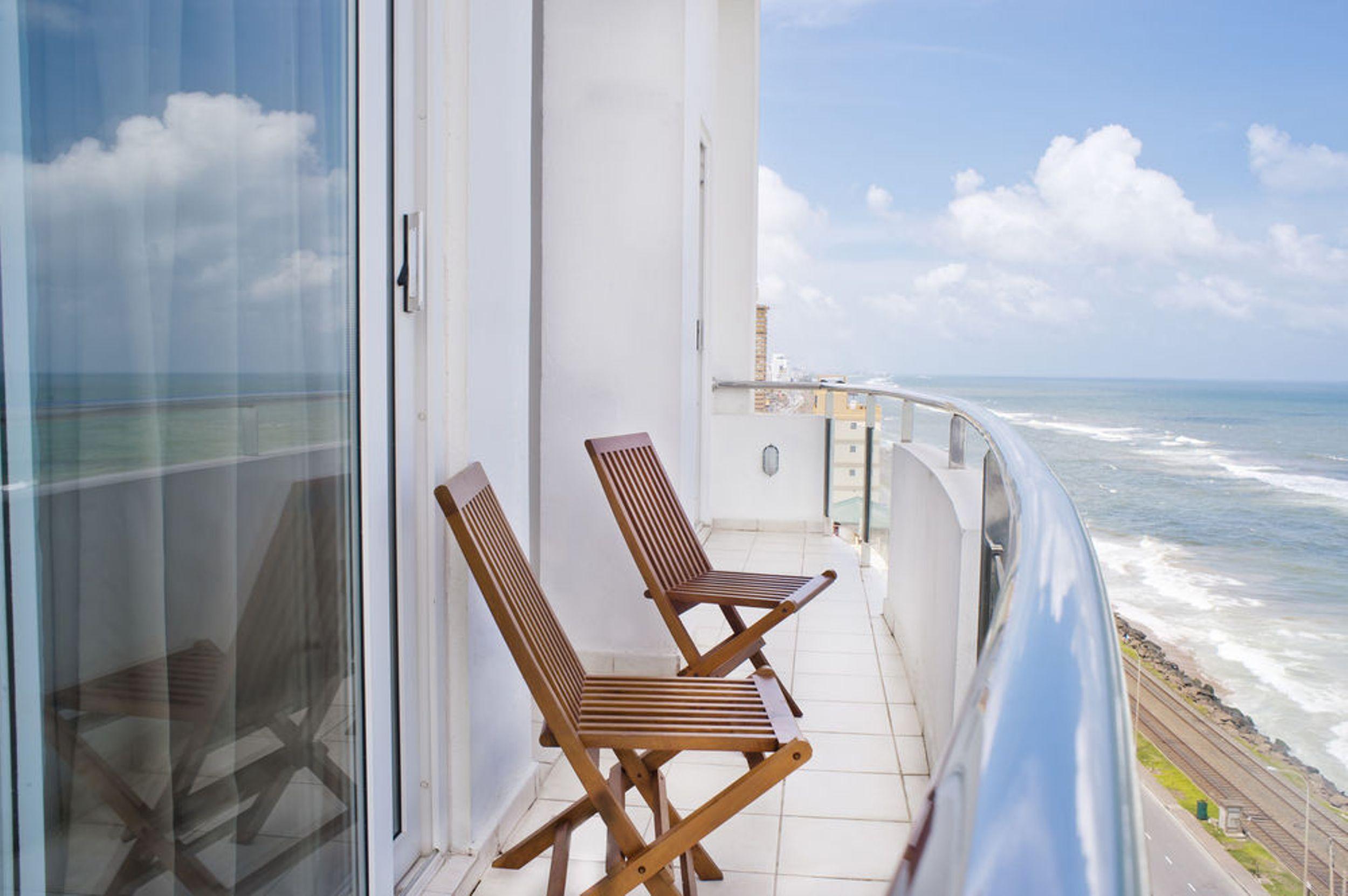 Ocean Edge Suites & Hotel Colombo Exterior foto