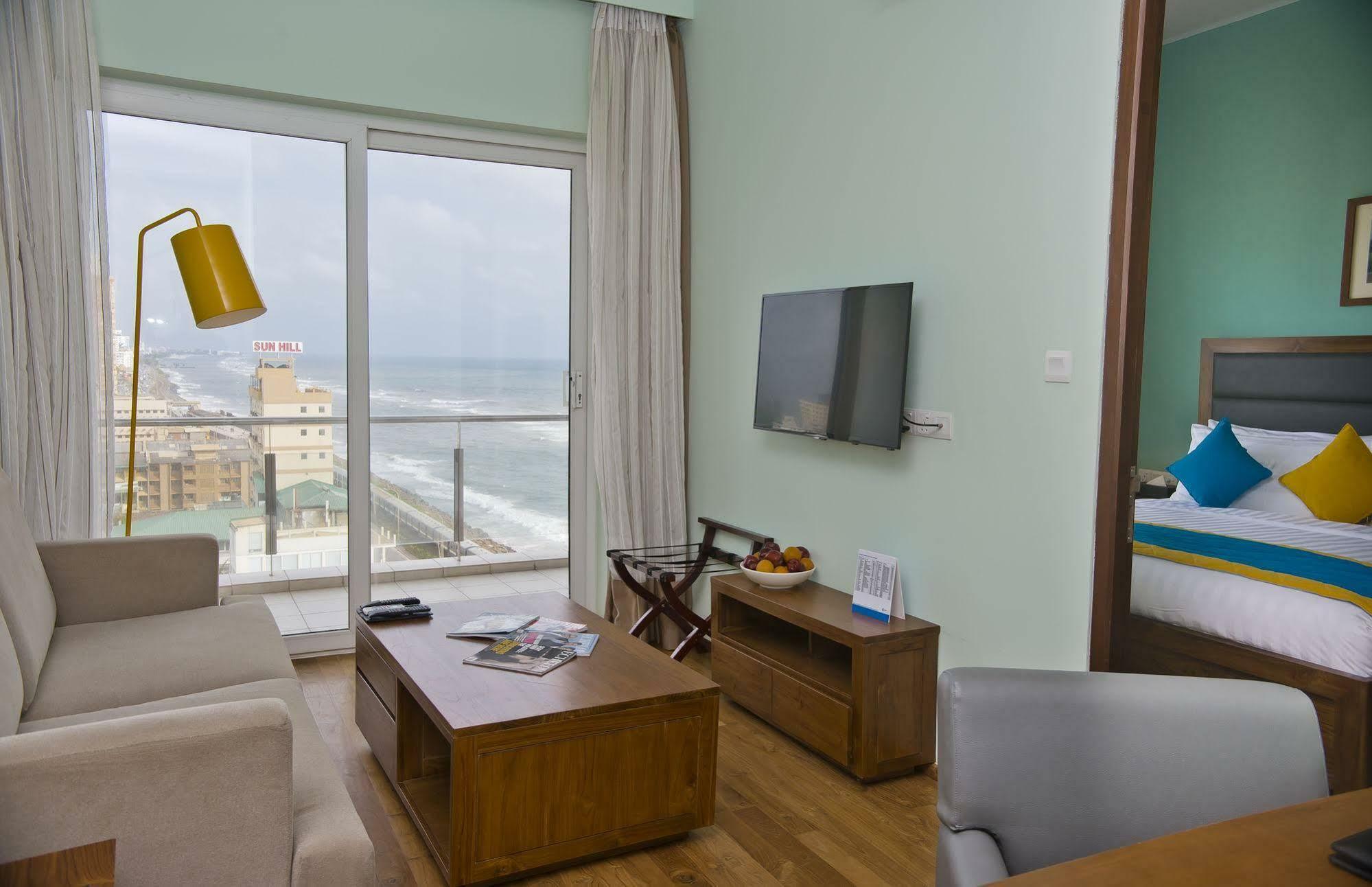 Ocean Edge Suites & Hotel Colombo Exterior foto